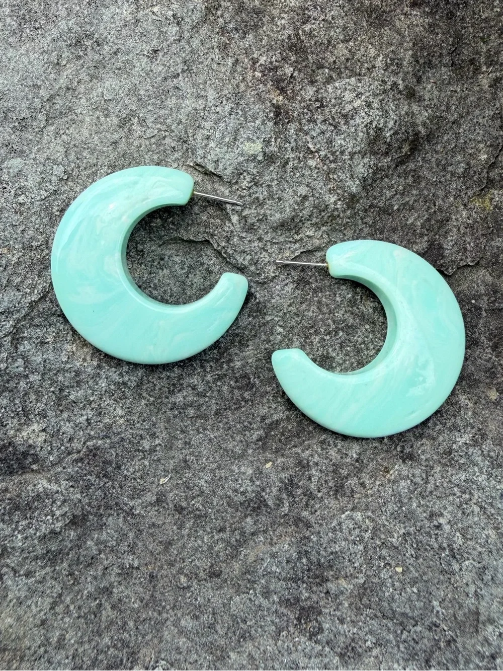 Vintage Pastel Green Swirl Crescent Hoop Earrings